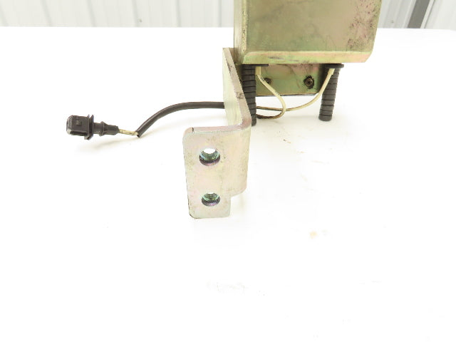 Linde Forklift E Stop With Bracket Removed From E32CL