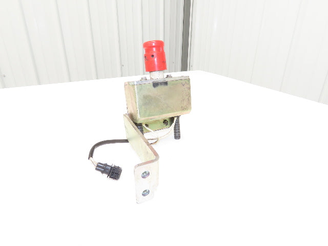 Linde Forklift E Stop With Bracket Removed From E32CL