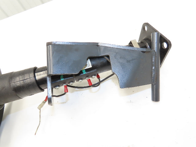 Linde 12855421000 Forklift Steering Wheel & Column W/Horn Removed From E32CL