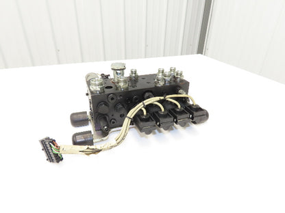 Linde L0009443761 Hydraulic 4-Lever Spool Valve Forklift Mast Control Off E32CL