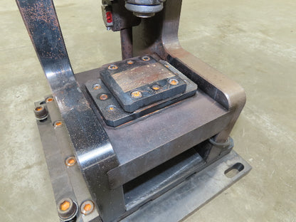 Tox Pneumohydraulic Punch Press 8 Ton 12mm Power Stroke 116 PSI 7cm Throat