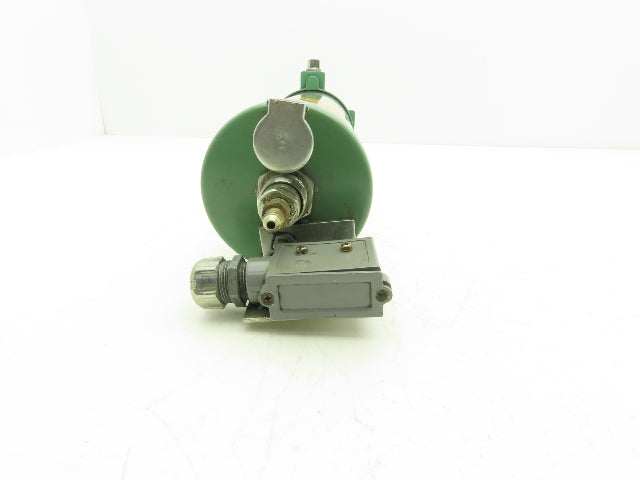 Lincoln 83667 Centro-Matic Pneumatic RAM 20:1 Grease Pump Lubricator 1/4" NPT