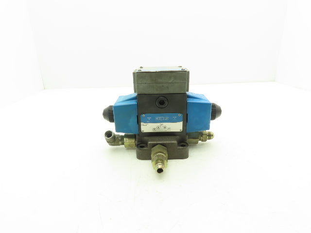 Vickers DG4S4W-012C-B-60 Hydraulic Directional Control Solenoid Valve 120V SAE 8