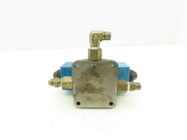 Vickers DG4S4W-012C-B-60 Hydraulic Directional Control Solenoid Valve 120V SAE 8