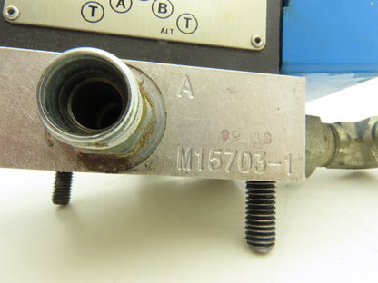 Vickers DG4S4W-012C-B-60 Hydraulic Directional Control Solenoid Valve 120V SAE 8