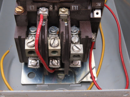 Cutler Hammer A10DGO Motor Starter Size 2 Bulletin A10 25Hp NEMA Enclosure