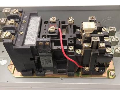 Cutler Hammer ECN0521AAA Motor Starter Size 2 460V 25Hp NEMA Enclosure 120v