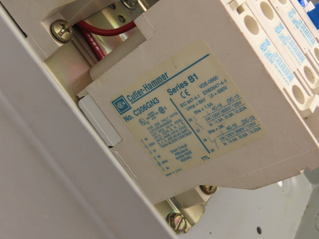 Cutler Hammer ECN0521AAA Size 2 Motor Starter 460V 25Hp NEMA Enclosure 120v