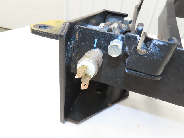 Caterpillar Forklift Accelerator & Brakle Pedal With Bracket Removed From 2C5000