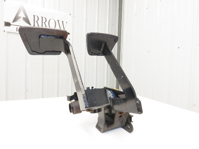 Caterpillar Forklift Accelerator & Brakle Pedal With Bracket Removed From 2C5000