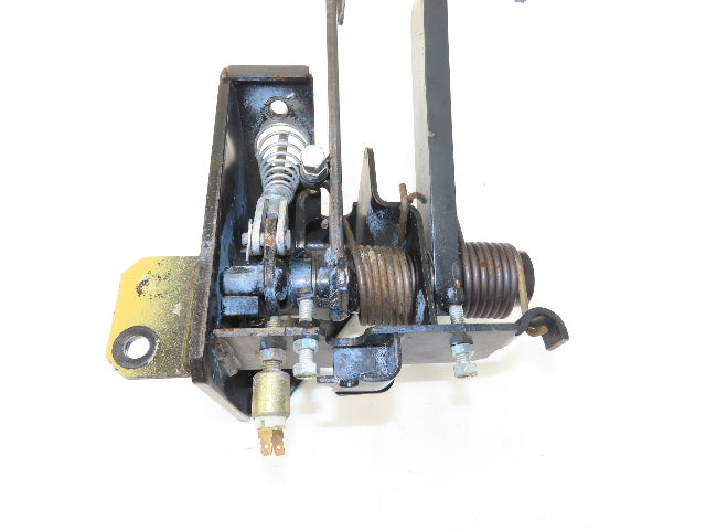 Caterpillar Forklift Accelerator & Brakle Pedal With Bracket Removed From 2C5000