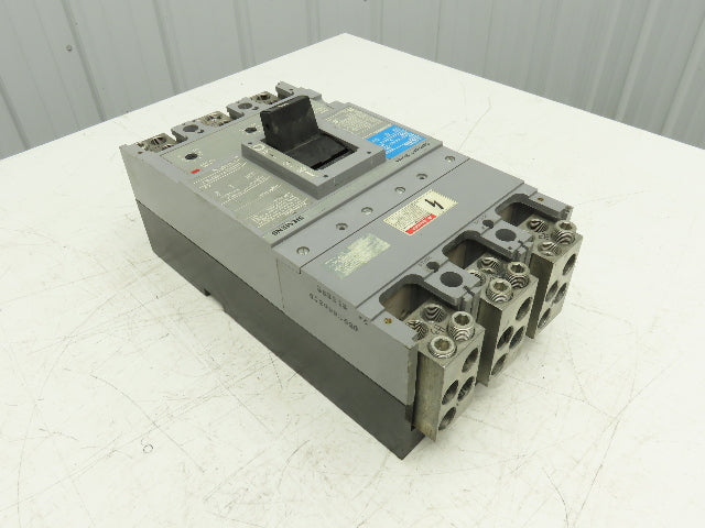 Siemens Sentron NXD63B900 Circuit Breaker 900A 3-Pole 600VAC 3PH Molded Case