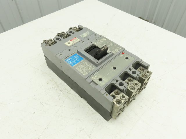 Siemens Sentron NXD63B900 Circuit Breaker 900A 3-Pole 600VAC 3PH Molded Case