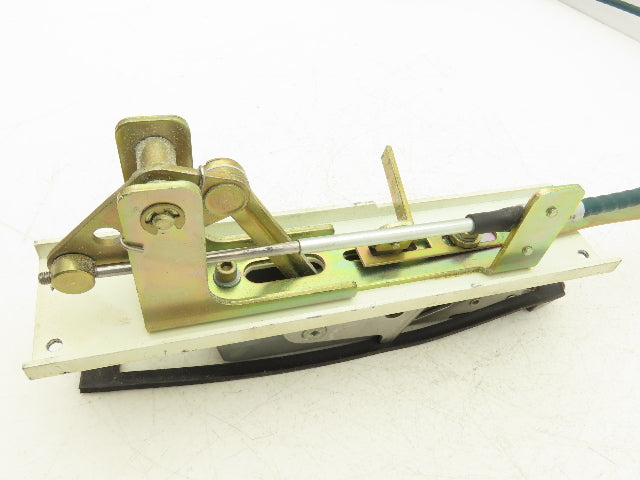 Siemens Circuit Breaker Disconnect Operating Handle Cable Mechanism Flanged
