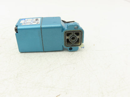 Mac 250B-111CA Solenoid Operated 3-Way Poppet Valve 25-150PSI 120VAC/24VDC