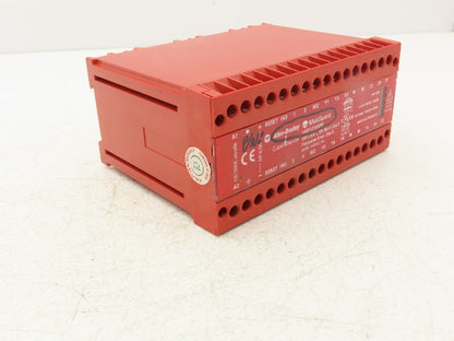Allen Bradley 440F-C4000D Guardmaster MatGuard Monitored Safety Control Unit