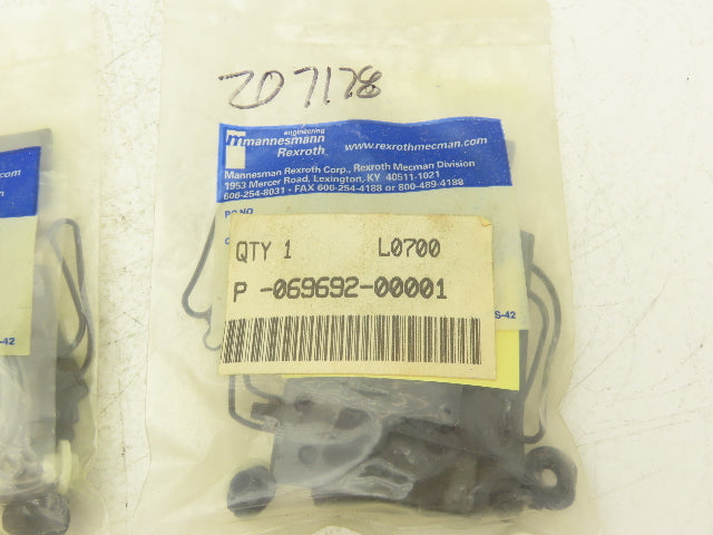 Mannesmann Rexroth P-069692-00001 Pneumatic Valve Repair Kit Lot of 2