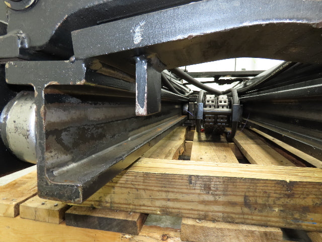 Yale 202979 Forklift Mast 3 Stage 3 Lever 162" Lift 9150lb Class 4 ERC100HDN
