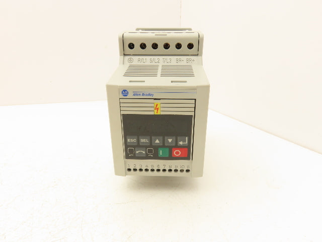 Allen Bradley 160BA03NPS1 Variable Speed AC Drive 0.75kW 1Hp 460VAC 3Ph Ser C