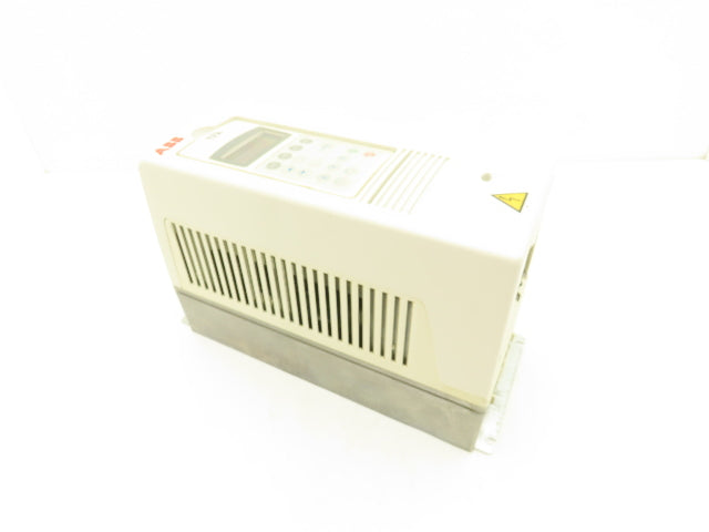 ABB ACS800-U1-0004-5 Variable Speed AC Drive VFD 2Hp 480V 4.9A 3PH