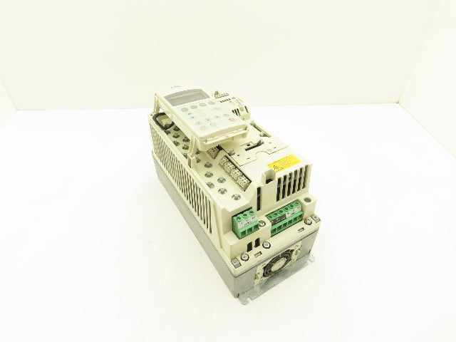 ABB ACS800-U1-0004-5 Variable Speed AC Drive VFD 2Hp 480V 4.9A 3PH Read