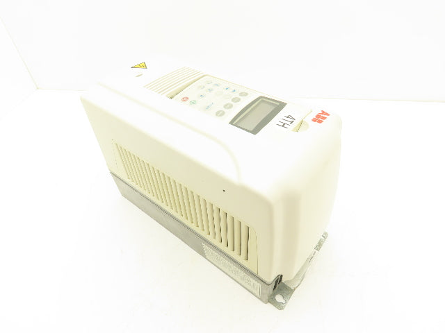 ABB ACS800-U1-0004-5+P901 Variable Speed AC Drive VFD 2Hp 480V 4.9A 3PH READ