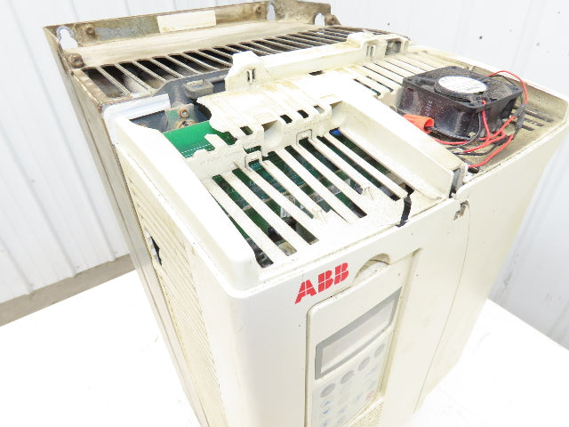 ABB ACS800-U1-0140-5 VFD Variable Speed AC Drive 150Hp 480V 3Ph