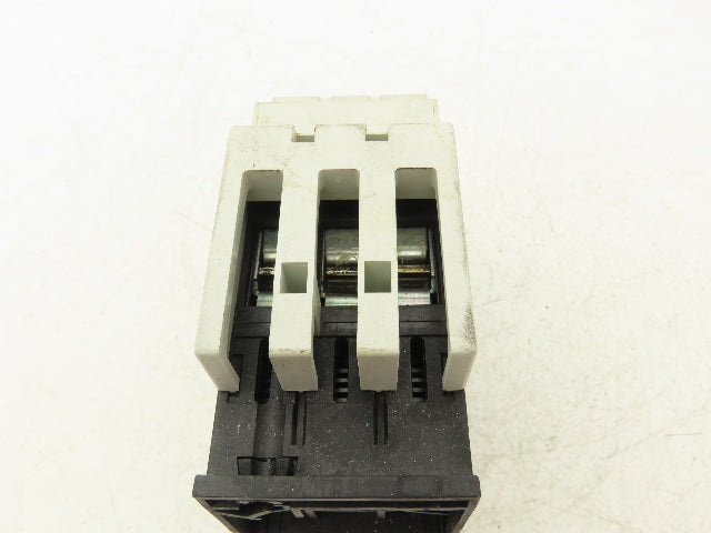 Moeller PKZM4-32 Manual Motor Starter Circuit Breaker 32A 30Hp 600VAC 3Ph