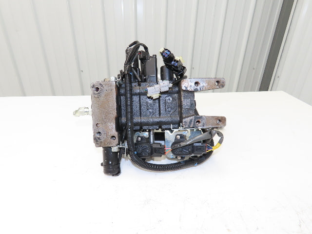 Raymond 67620-U3584-71 Hydraulic 3-Spool Forklift Mast Control Valve Off 4750C50