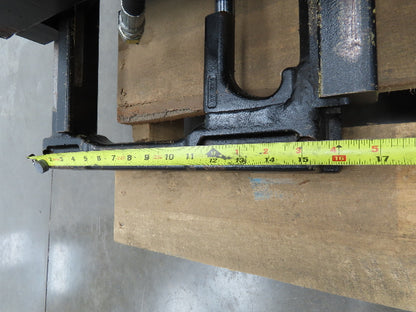 Yale 8528908 Forklift Mast 3 Stage 3 Lever 120" Lift 8000lb Class 2 Off ERC080HD