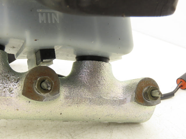 Yale Forklift Brake Pedal Master Cylinder Assembly Off ERC040AHN36TE082