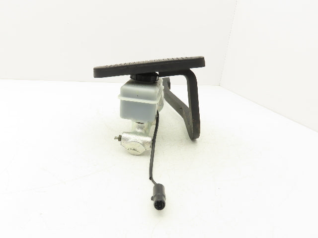 Yale Forklift Brake Pedal Master Cylinder Assembly Off ERC040AHN36TE082