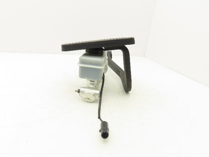 Yale Forklift Brake Pedal Master Cylinder Assembly Off ERC040AHN36TE082