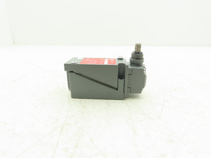 Allen Bradley 802T-ATPD Plug In Oiltight Limit Switch Roller Arm Spring Return