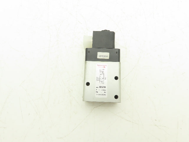Norgren 8012750 Pneumatic Solenoid Valve 3/2-Pos 24 VDC 145 PSI 1/4" NPT