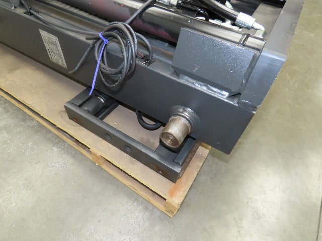 Raymond 1068430/011 Forklift Mast 250" 3-Stage Tilt Class 2 4000lbs Cap 425C40TT