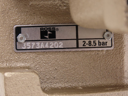 Ross 3573A4202 Pneumatic Solenoid Double Valve 24VDC 1"NPT 2-8.5 Bar