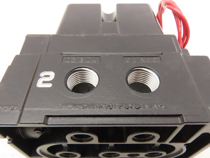 Parker SS20203701 Pneumatic Solenoid Valve 5 Port 3/8"NPT 150 PSIG 120V 50/60 Hz