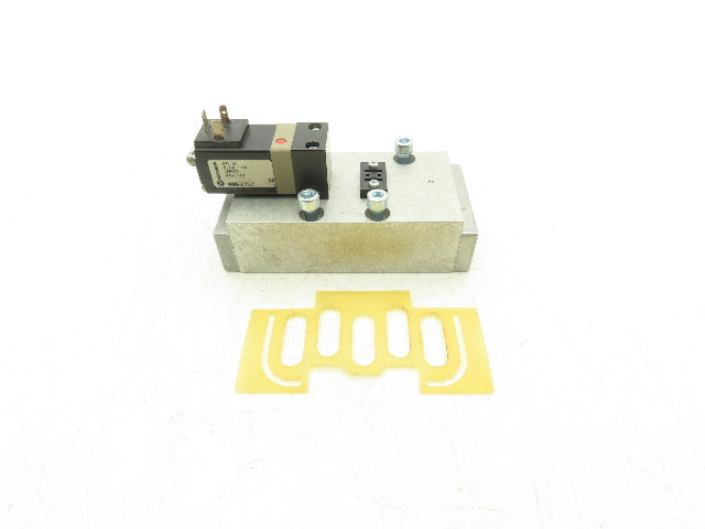 Norgren UM2245617210E Pneumatic Direct Solenoid Valve 5/2 Way 145 PSI  24VDC