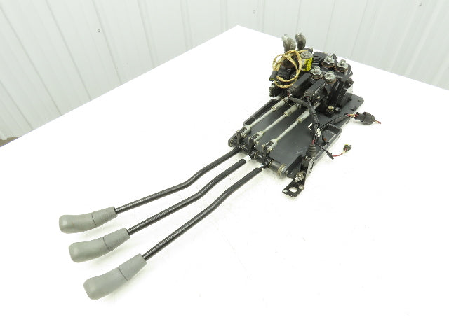 Baoli DYCDB1-F15L-T/AZ0 Forklift 3 Lever Mast Control Valve Assembly Off KBET18