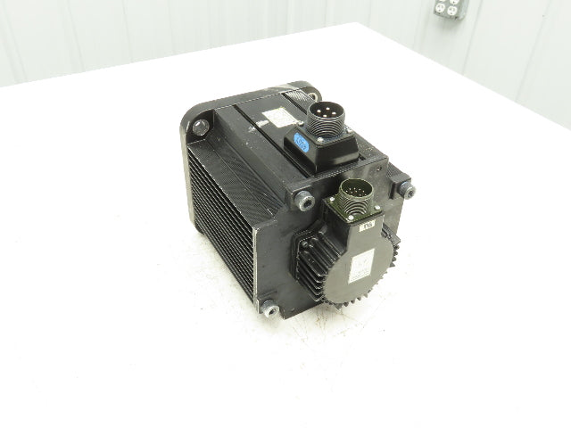 Yaskawa SGMGH-44QCA61 AC Servo Motor 4.4kw 1500 RPM 400VAC  *Read*