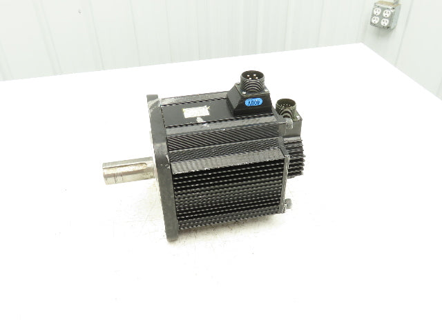 Yaskawa SGMGH-44QCA61 AC Servo Motor 4.4kw 1500 RPM 400VAC  *Read*