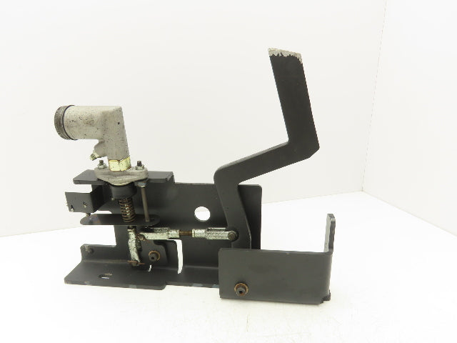 Caterpillar Stand-Up Forklift Brake Pedal & Bracket Assembly Off NRR40