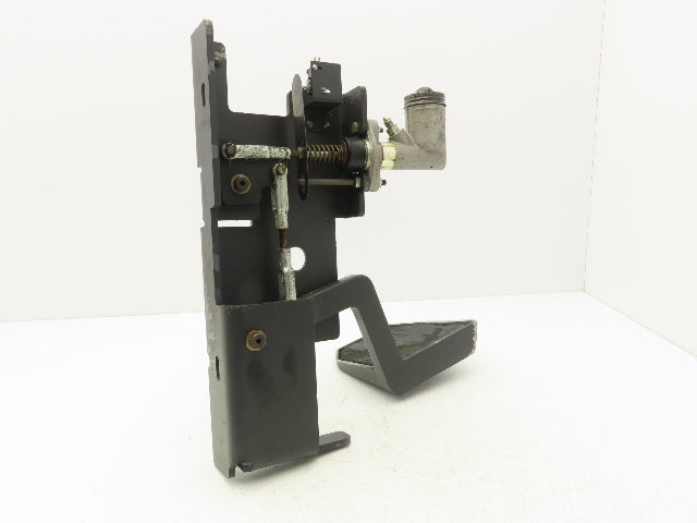Caterpillar Stand-Up Forklift Brake Pedal & Bracket Assembly Off NRR40
