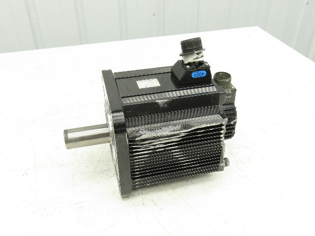 Yaskawa SGMGH-44QCA61 AC Servo Motor 4.4kw 1500 RPM 400VAC  *Broken Plug