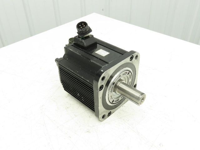 Yaskawa SGMGH-44QCA61 AC Servo Motor 4.4kw 1500 RPM 400VAC  *Broken Plug
