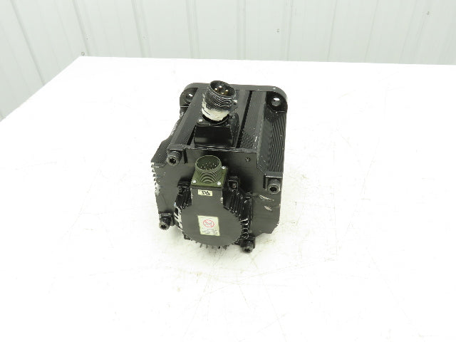 Yaskawa SGMGH-44QCA61 AC Servo Motor 4.4kw 1500 RPM 400VAC  *Broken Plug