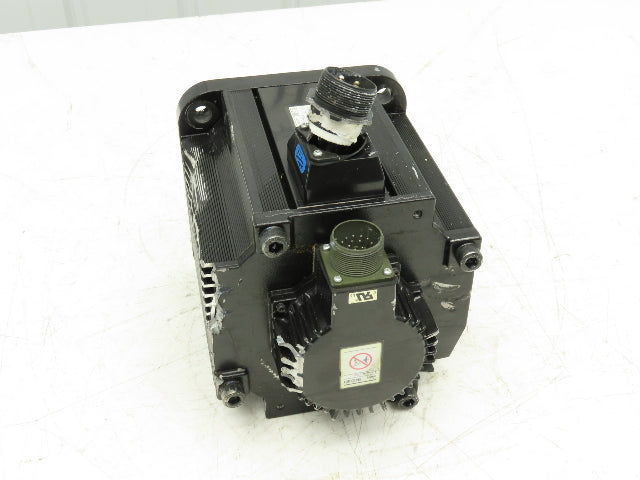 Yaskawa SGMGH-44QCA61 AC Servo Motor 4.4kw 1500 RPM 400VAC  *Broken Plug