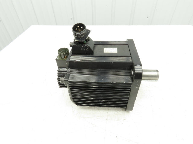 Yaskawa SGMGH-44QCA61 AC Servo Motor 4.4kw 1500 RPM 400VAC  *Broken Plug