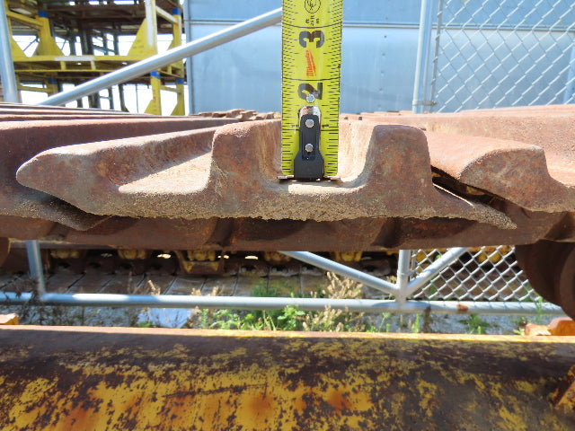 Komatsu PC400LC Steel Excavator Tracks 30"W 17' 10"L 48"H  Set of 2